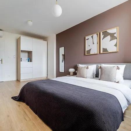 Blueground 2 Furnished Namesti Miru Prg-44 *