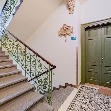 Blueground 2 Furnished Namesti Miru Prg-44 Apartment Prague